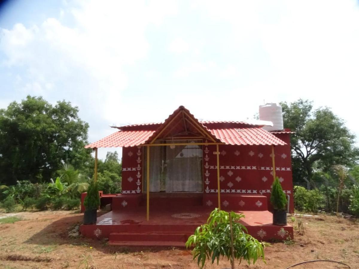 Mangohut Farmhouse Pool Villa Hyderabad Eksteriør billede