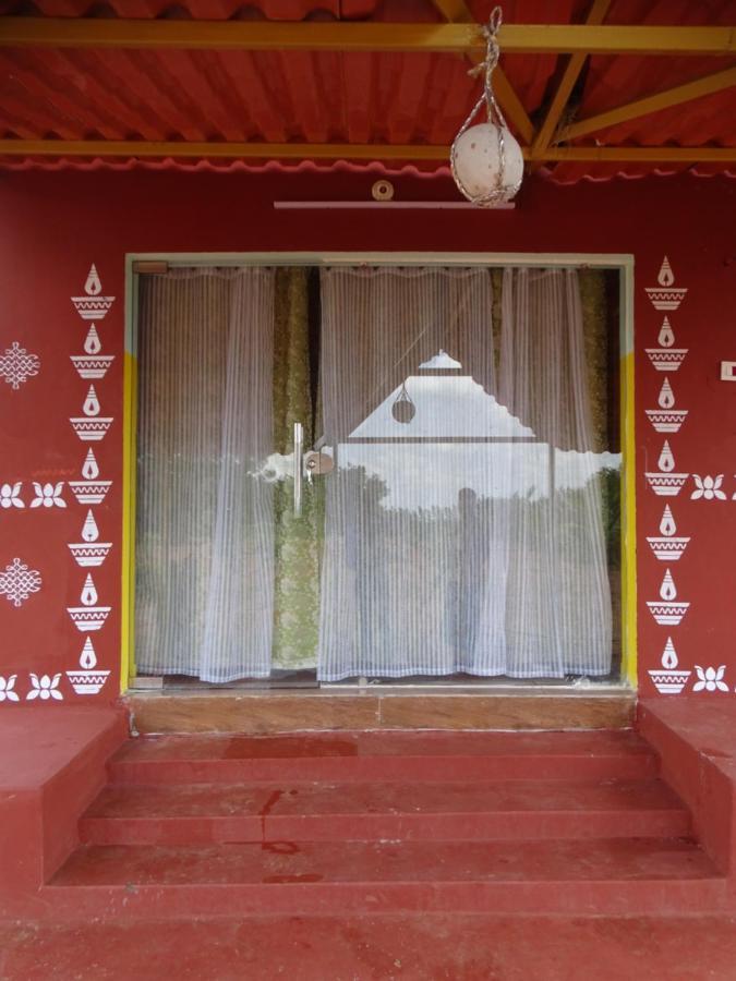 Mangohut Farmhouse Pool Villa Hyderabad Eksteriør billede