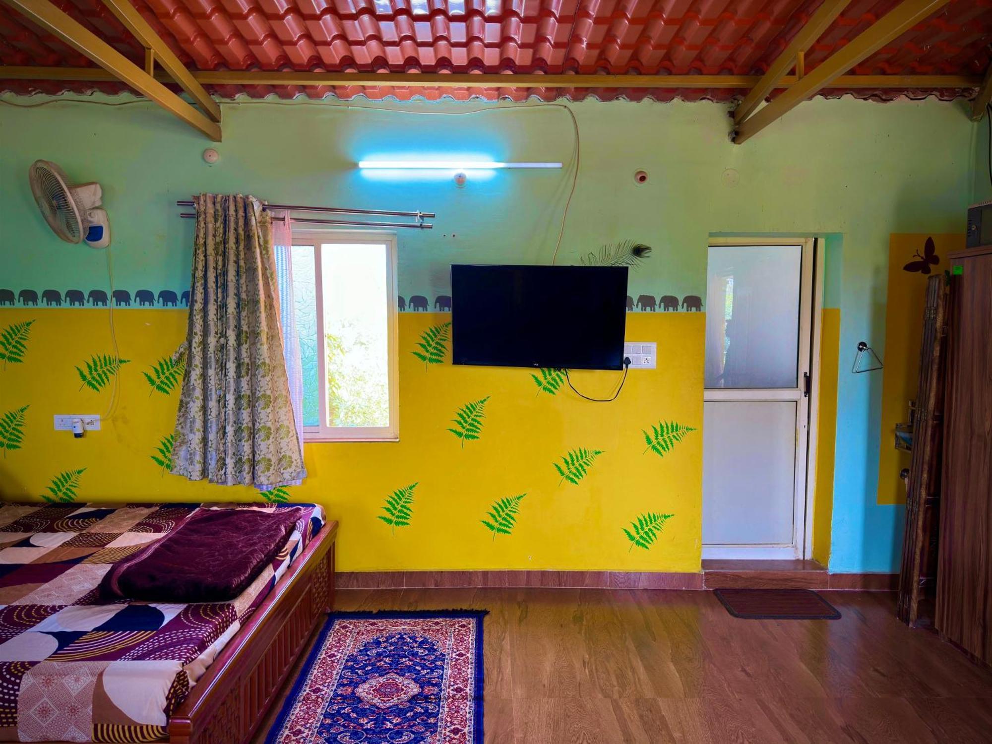 Mangohut Farmhouse Pool Villa Hyderabad Eksteriør billede